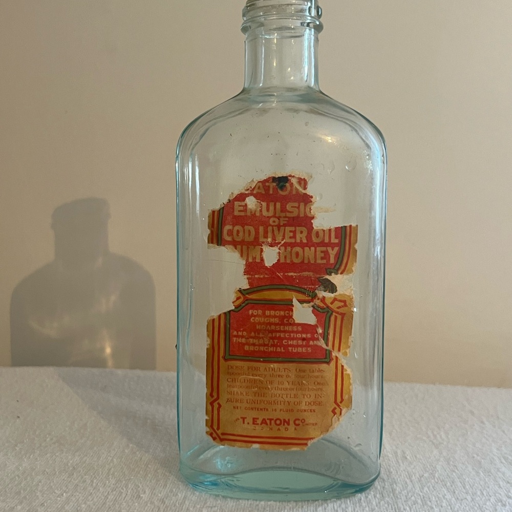 🐳 T. Eaton Co Collectors Bottle